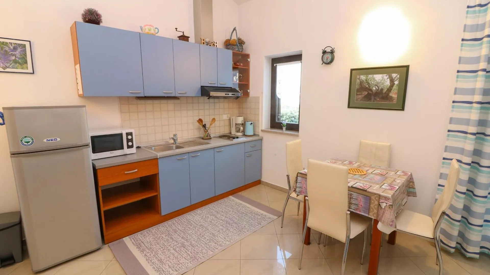Apartments With A Parking Space Baska, Krk - 19530  Baska (Krk)